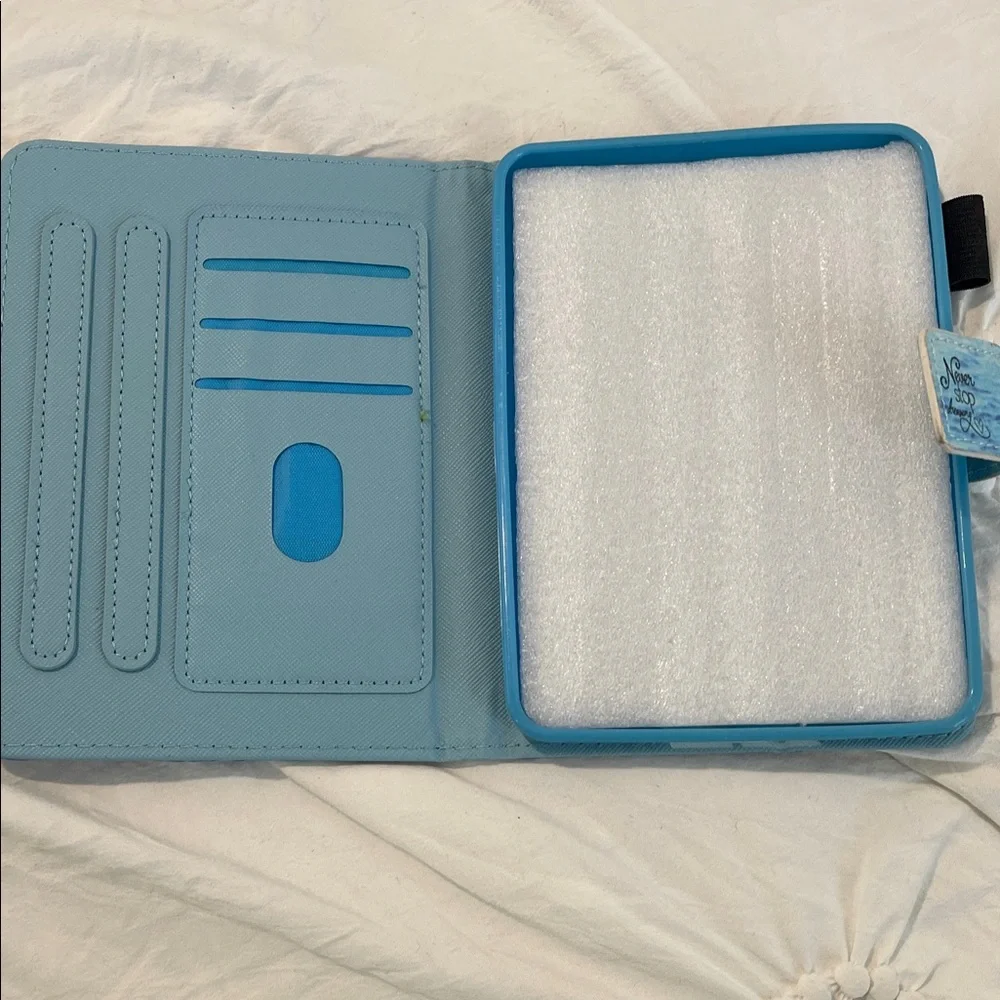 Blue Ocean Themed Kindle Cover